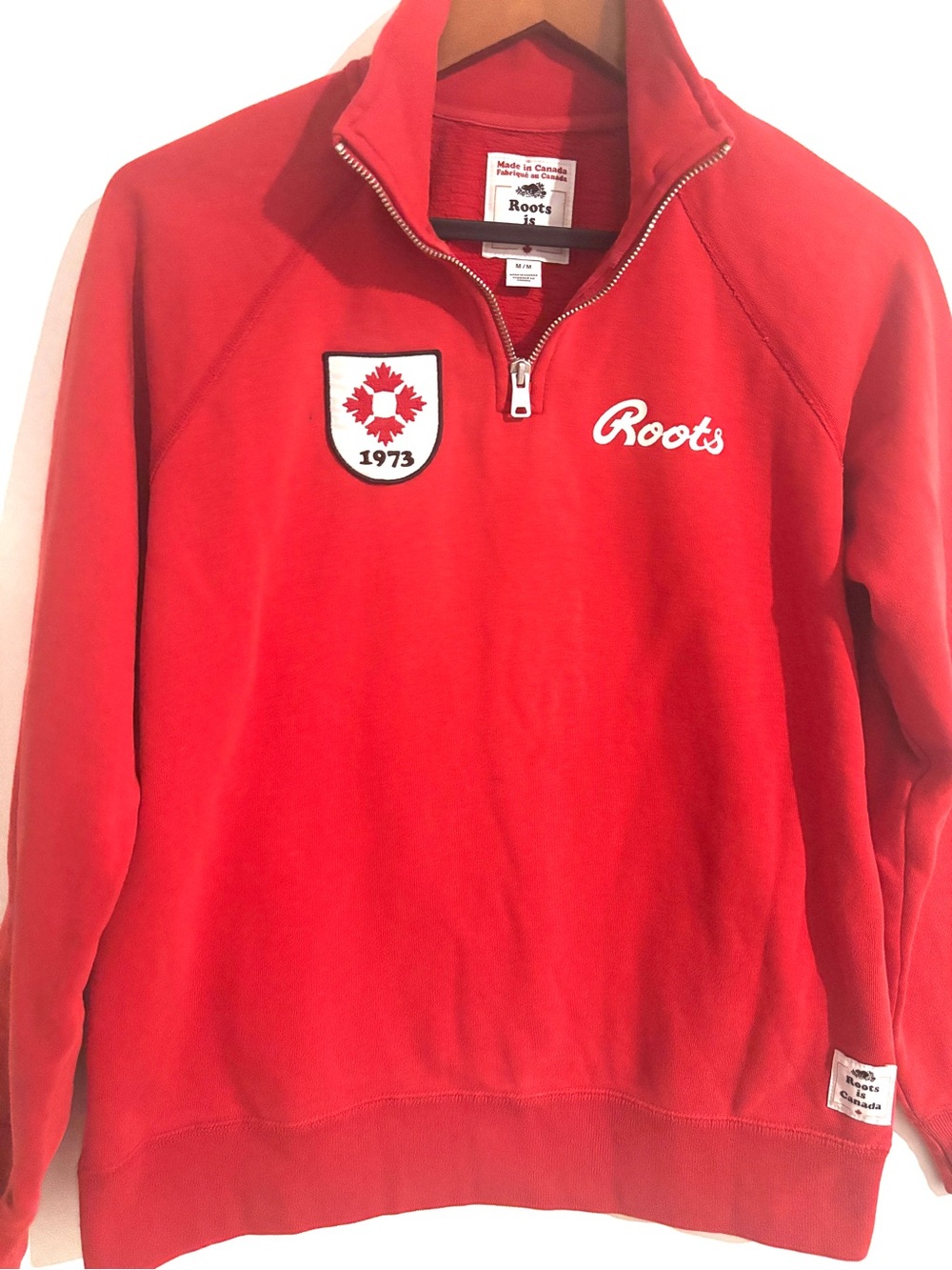 Roots Size M Gorgeous Red Half-Zip Fleece Pullover w/Roots/Canada logos Unisex